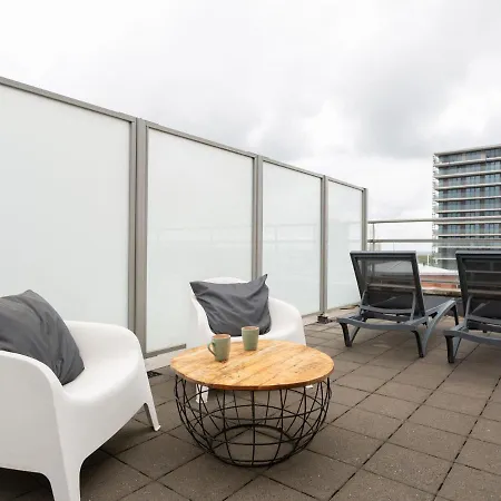 Spacious In Near Seabeach Апартаменты *