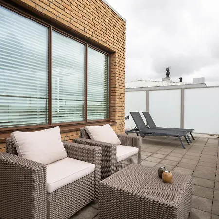 Spacious In Near Seabeach Apartament