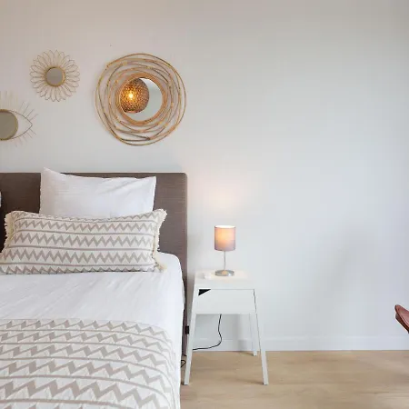 Spacious In Near Seabeach * Haga